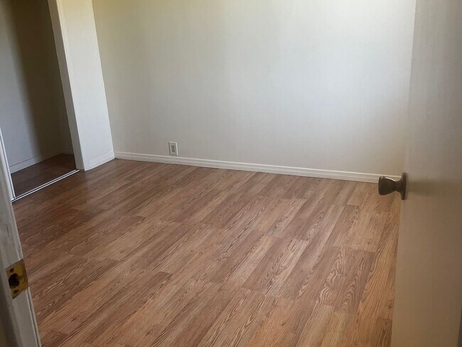 Foto del edificio - 3760 Howe Rd