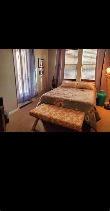 Foto del edificio - 4358 Fitzwilliam St