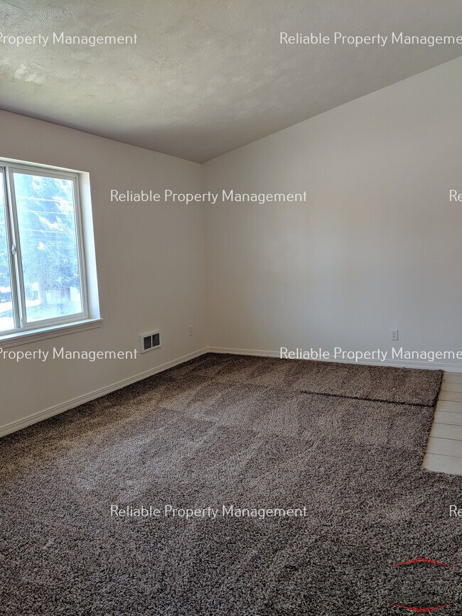 Foto del edificio - 685 John Adams Pky