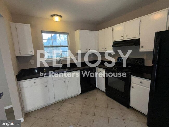 Building Photo - 2119 Princess Anne Ct