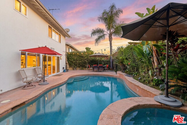 Foto del edificio - 5507 Bluebell Ave