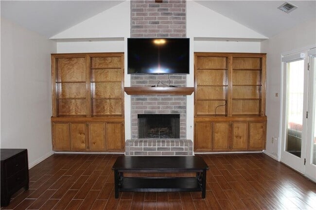 Building Photo - 4/2/2-Portland Area-2000 sqft, open floor plan, establish neighborhood.
