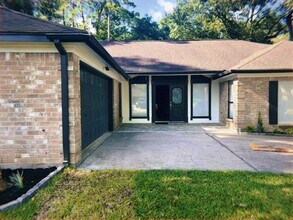 Building Photo - 12803 Cloverwood Dr