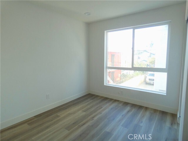 Foto del edificio - 2044 S Burnside Ave