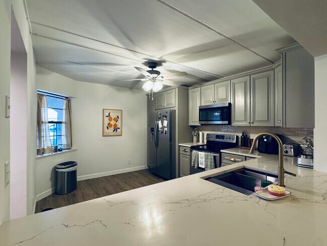 Foto del edificio - 12260 Sag Harbor Ct