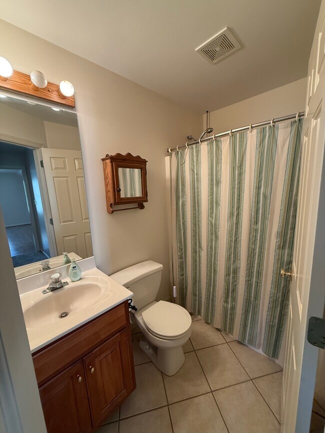 Building Photo - 105 Wheatfield Ct