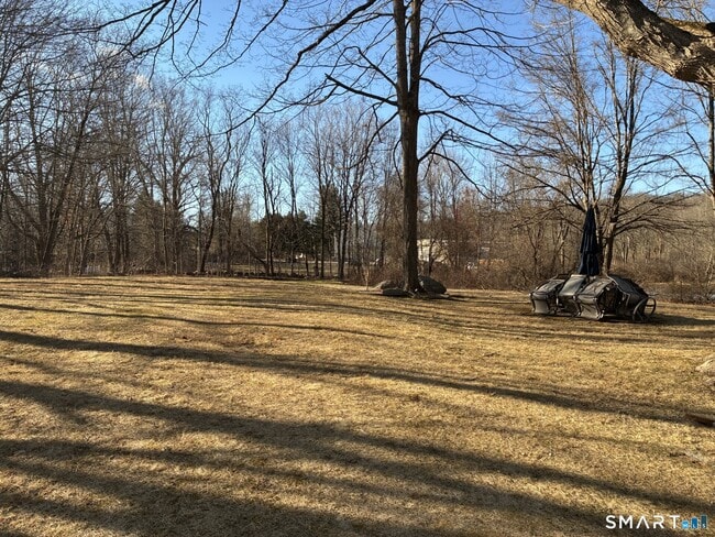 Foto del edificio - 92 Huntingtown Rd