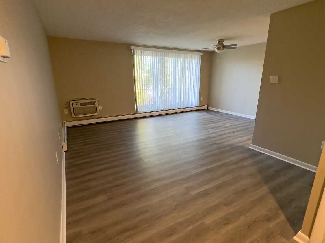 Living Room - 201 Cuthbert Blvd