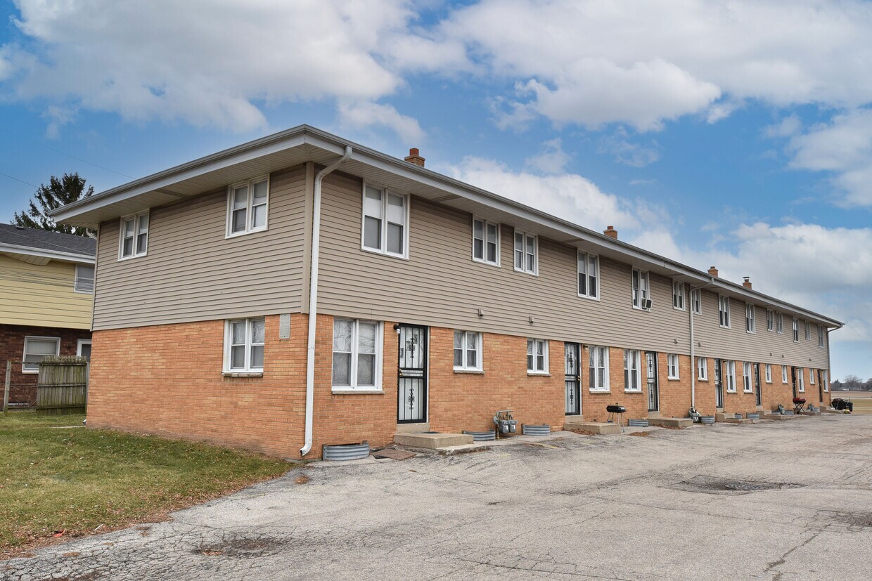 Primary Photo - 5149 N 91st St