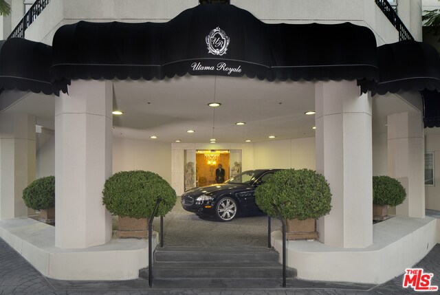 Building Photo - 10351 Wilshire Blvd