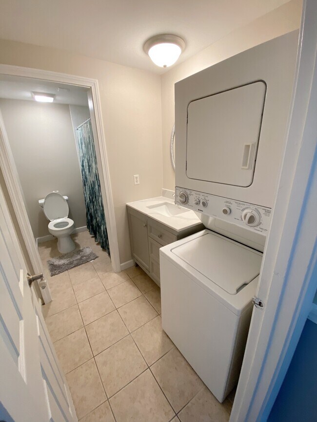 565 Smithfield Rd Unit C1, North Providence, RI 02904 Condo for Rent