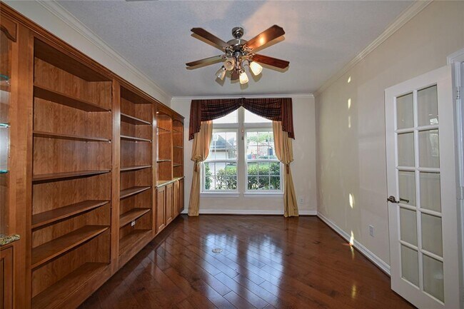 Building Photo - 11903 Cedar Creek Dr