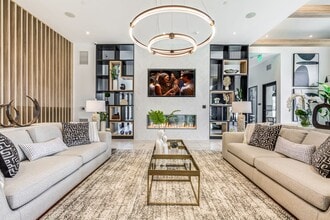 Building Photo - Bainbridge Market Commons