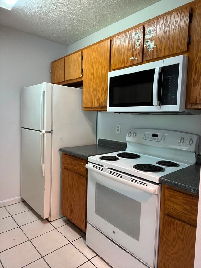 Photo - 1210 Shalom Dr Townhome