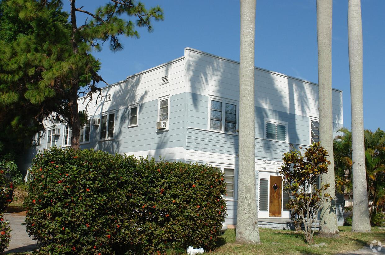 Building Photo - Plaza-View Apartments