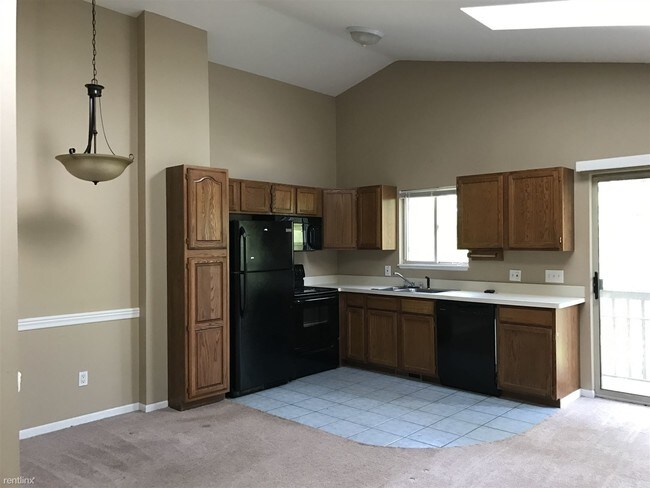 Building Photo - 3 br, 2 bath Condo - 6576 Pontiac Lake Rd