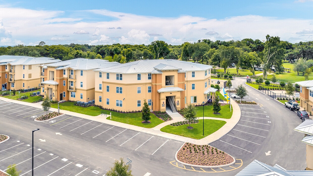 Wildwood Preserve Apartment Homes 7011 Homestead Loop Wildwood, FL