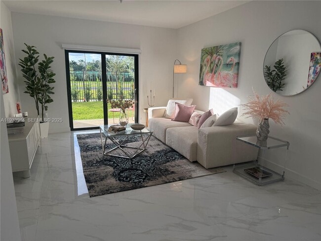 Foto del edificio - 2308 E 4th Ave