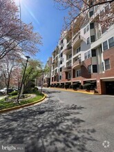 Building Photo - 301 S Reynolds St