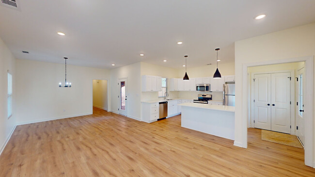 Building Photo - 216 Morningside Dr