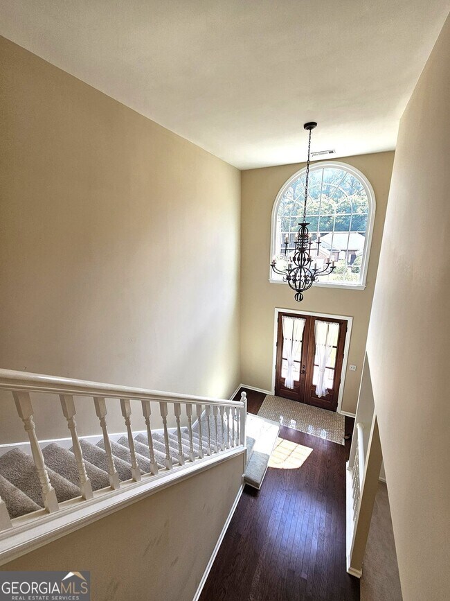 Building Photo - 10805 Pinewalk Forest Cir