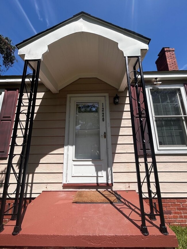 Building Photo - 1220 Pickens St