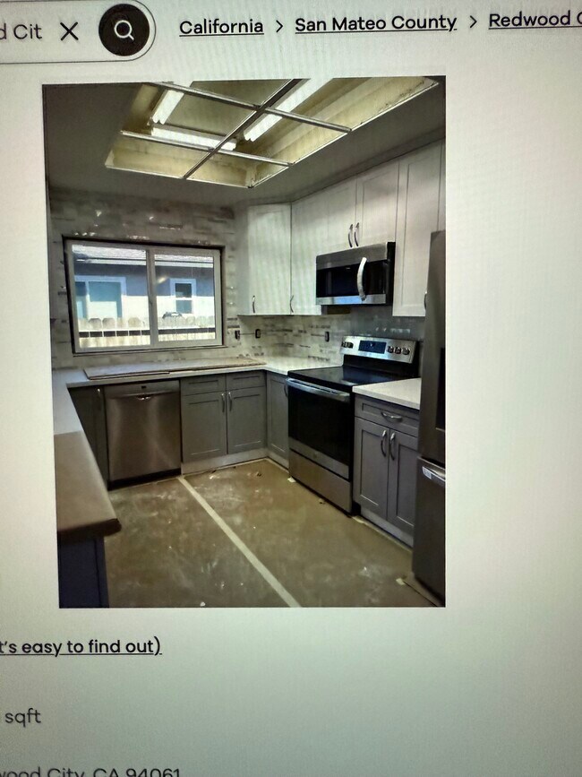 Foto del edificio - 265 Roble Ave