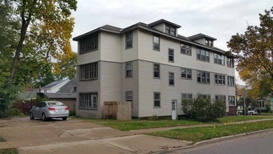 Building Photo - 930 Emerald St
