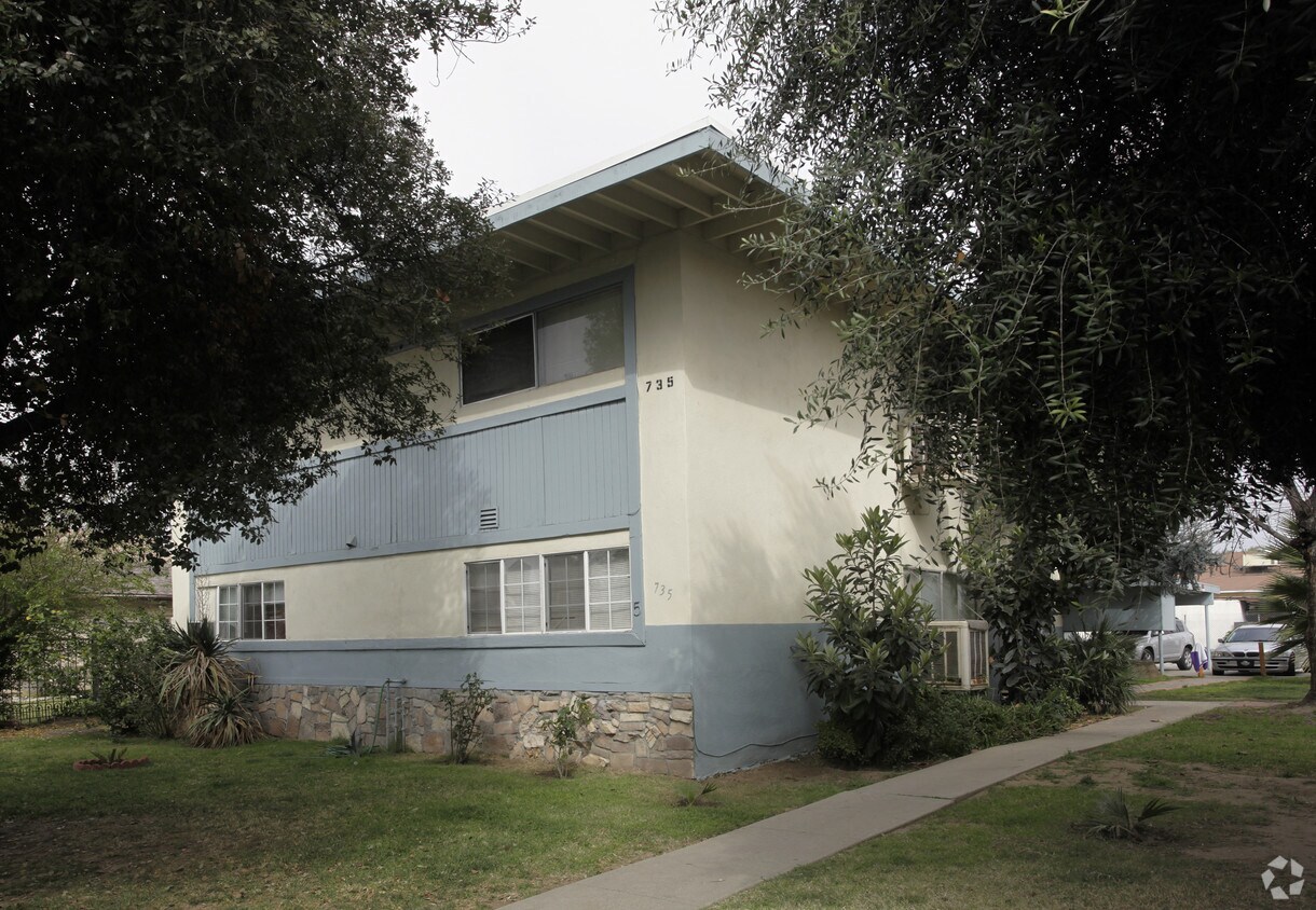 Building Photo - 883 S Rebecca St