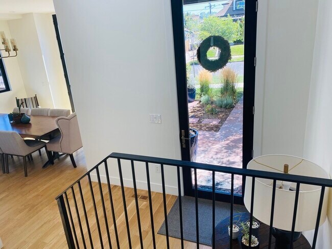 Foto del edificio - Stylish Duplex in LoHi!
