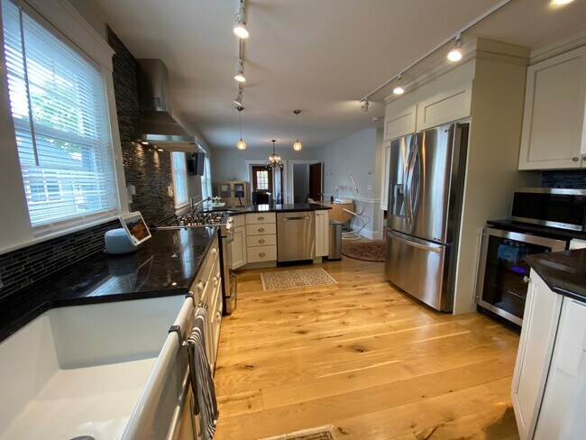 Kitchen Open to Dining room - 8 Dalton Rd