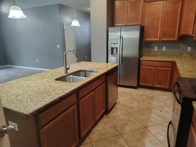 Foto del edificio - 2288 Grantham Ave