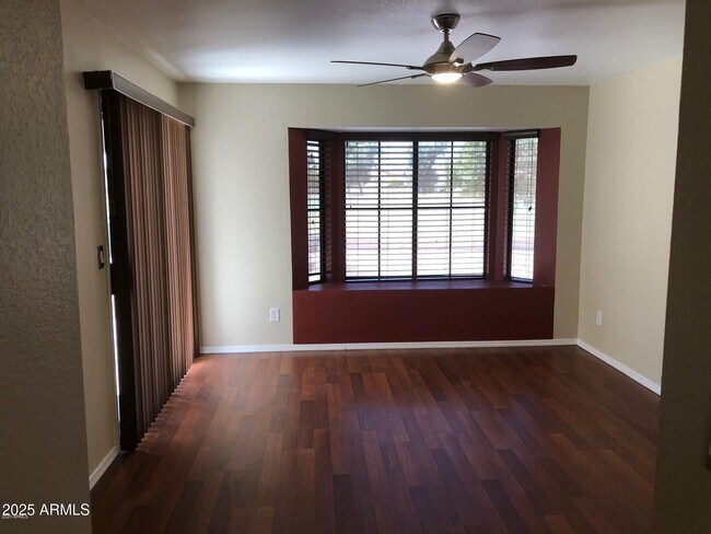 Foto del edificio - 7539 W Sequoia Dr