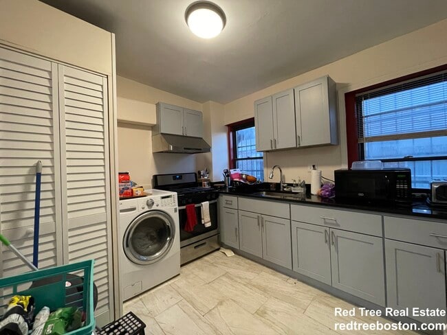 Building Photo - 871 Harrison Ave