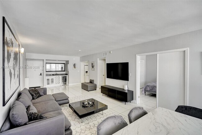 Foto del edificio - 3725 S Ocean Dr