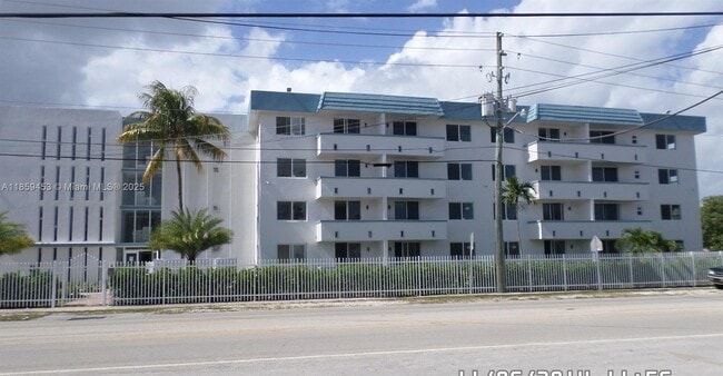 Foto del edificio - 11750 NE 16th Ave