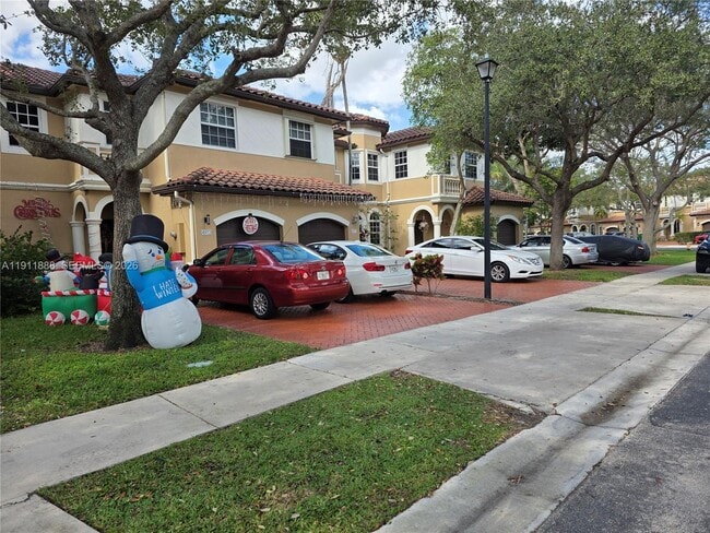 Building Photo - 4972 SW 127th Ave