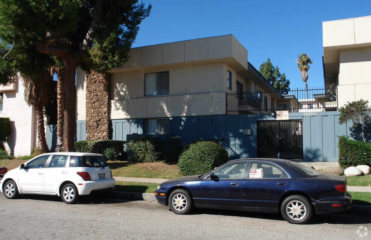 Foto principal - Buffalo Sherman Oaks Apartments