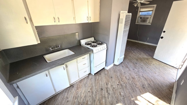 Building Photo - 1720 23rd St