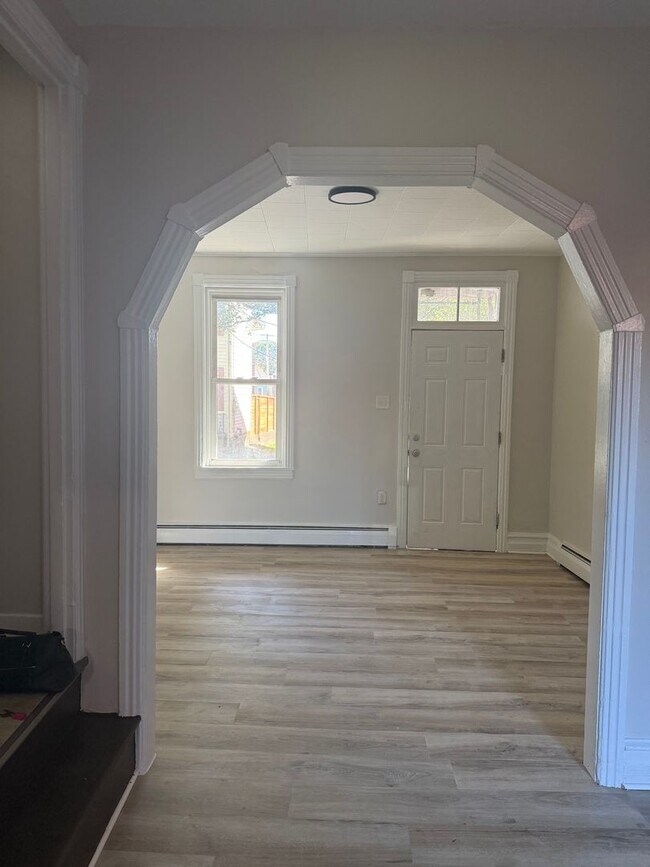 Foto del edificio - Spacious 3BR House in Columbia!