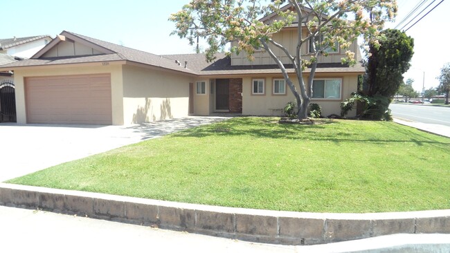 Spacious 6 Bedroom, 3 Bathroom, Single Fam... - Spacious 6 Bedroom, 3 Bathroom, Single Fam... House
