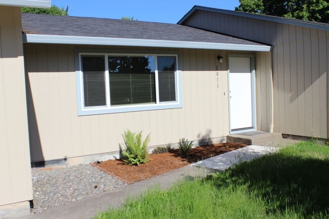 Foto del edificio - Single Family Home