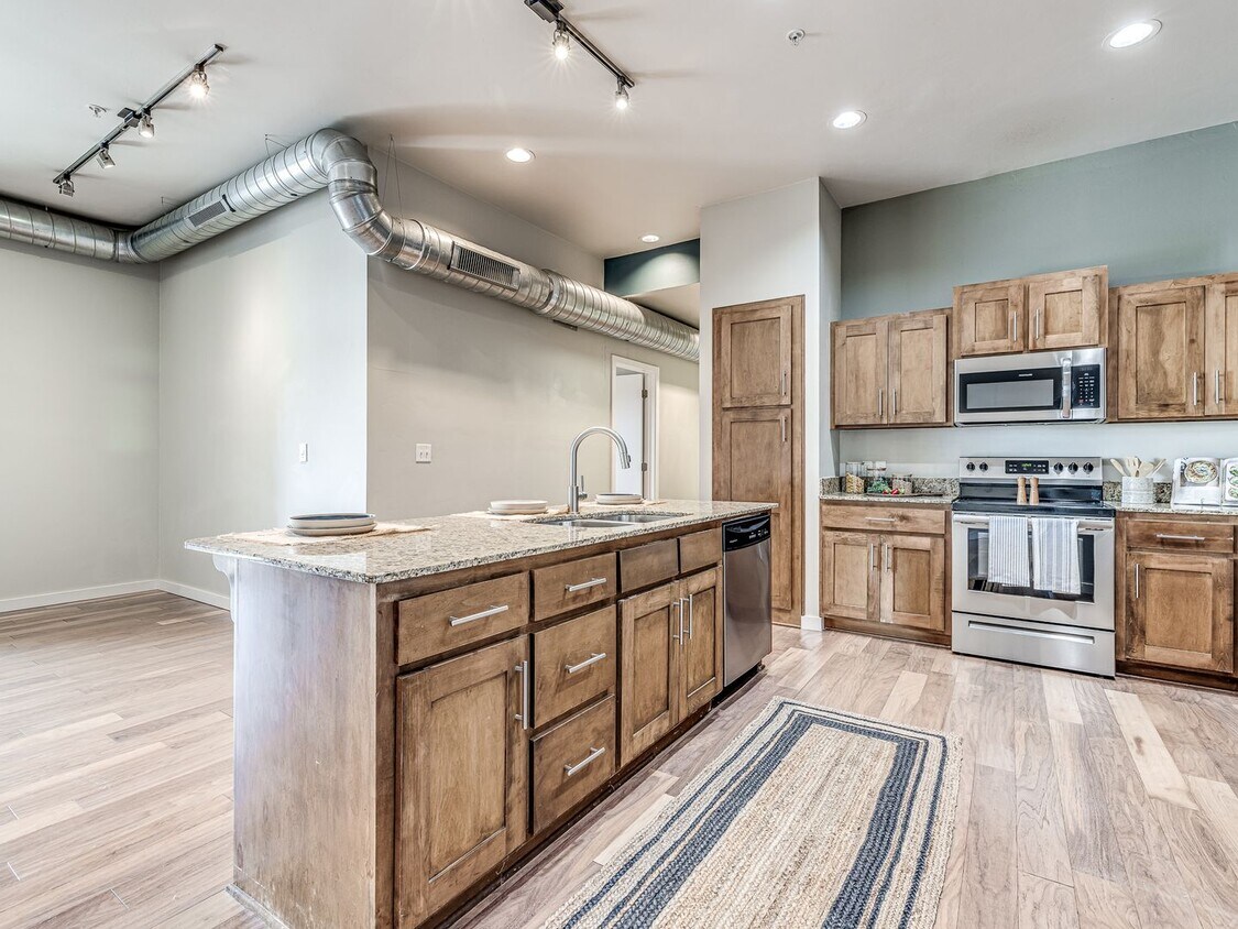 Military/First Responder Discount Available- 3 Bedroom/2 Bath Downtown OKC Condo WITH 2 Covered ... - Military/First Responder Discount Available- 3 Bedroom/2 Bath  Downtown OKC Condo WITH 2 Covered ...