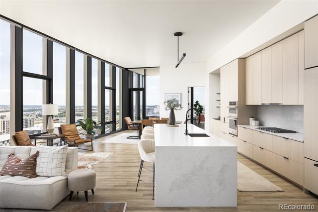 Foto del edificio - 3930 Blake St