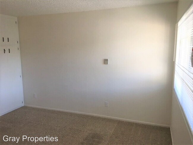 Foto del edificio - 300 Dolliver St