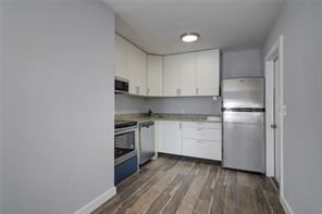 Building Photo - 600 NE 46th Ct