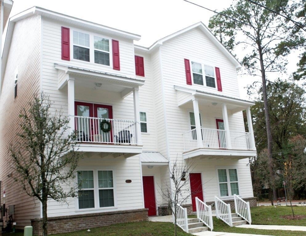 Primary Photo - 1775 Belle Vue Way