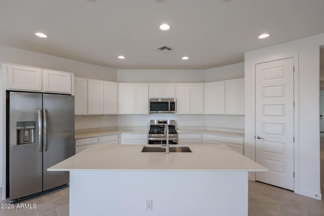 Building Photo - 7841 W Staghorn Rd
