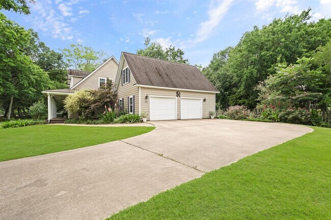 Foto del edificio - 5318 E Plantation Oaks Dr