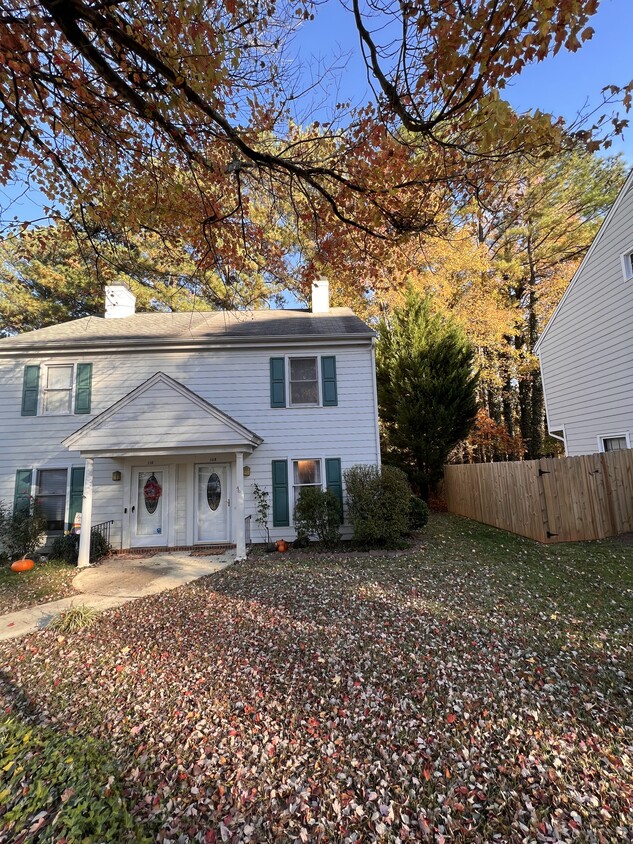 Primary Photo - 108 Drumbuie Pl